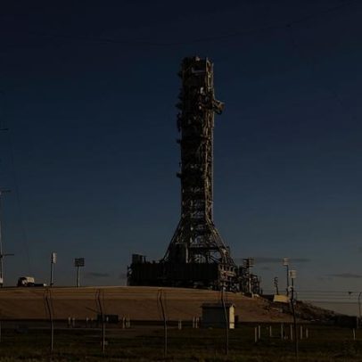 Plataforma Móvel da NASA avança para preparação da Artemis III