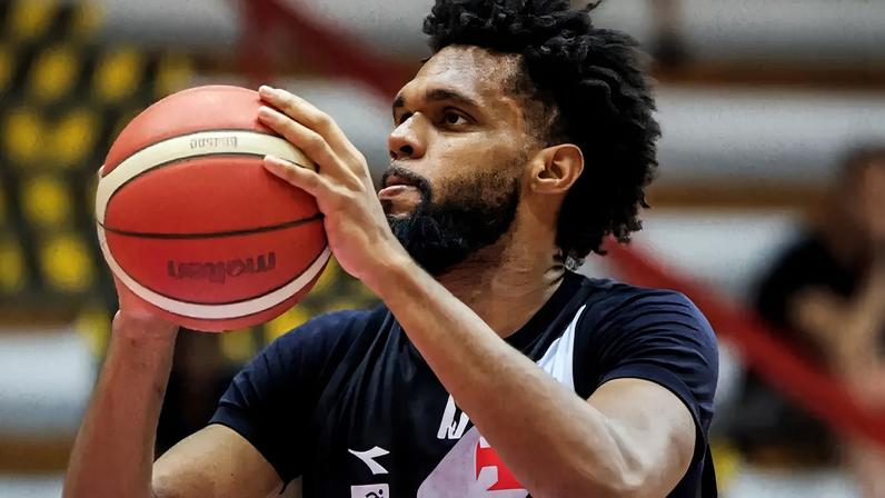 Serjão foi o cestinha da vitória do Vasco sobre o Paulistano (Divulgação/NBB)