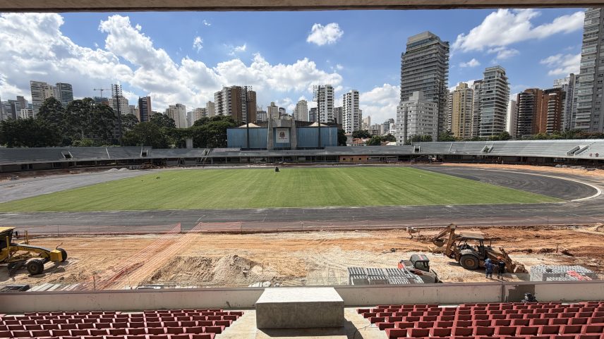 Estádio Ícaro de Catro Mello durante a reforma — Foto: Emilio Botta