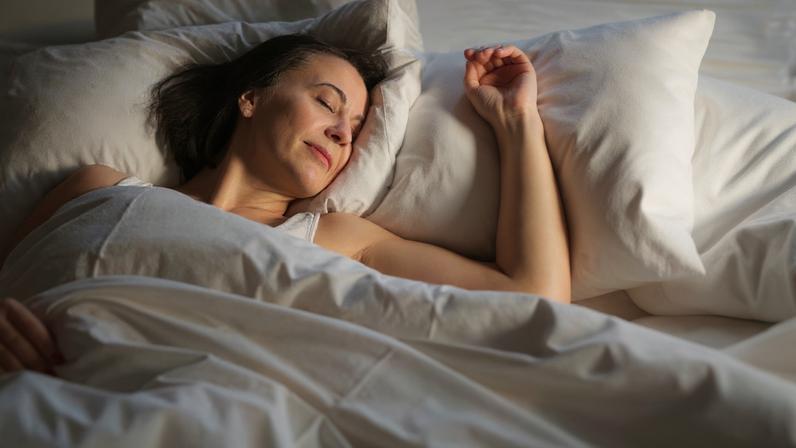 Dormir bem é essencial para a sua saúde! — Foto: Banco de imagens