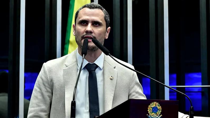 Senador Cleitinho Azevedo se mantém favorito ao pleito mineiro há mais de um ano (Waldemir Barreto/Agência Senado)