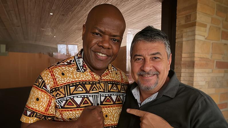 O vice-presidente nacional do PT e prefeito de Maricá (RJ), Washington Quaquá em encontro com o ex-ministro dos Direitos Humanos Silvio Almeida