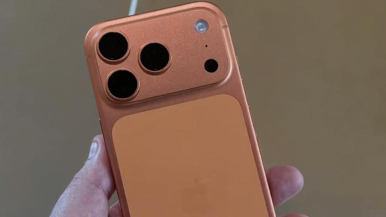iPhone 17 Pro Max lidera as vendas globais de smartphones no último trimestre de 2025 — Foto: Rubens Achilles/TechTudo