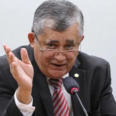 Guimarães diz que taxa das blusinhas desgastou governo Lula e defende revogação