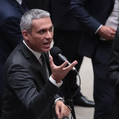 TJDFT condena Gayer a pagar R$ 20 mil a Gleisi e Lindbergh por postagem misógina