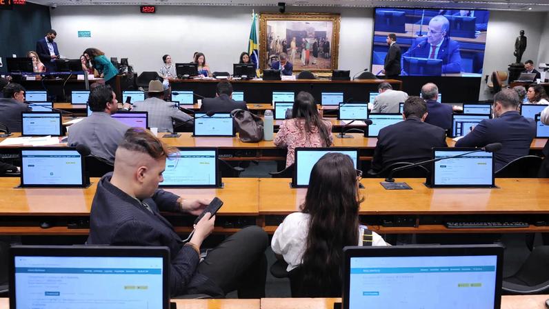 Proposta prevê aumento de punição para integrantes envolvidos em tráfico de drogas e outros delitos. (Foto: Renato Araújo/Câmara dos Deputados)