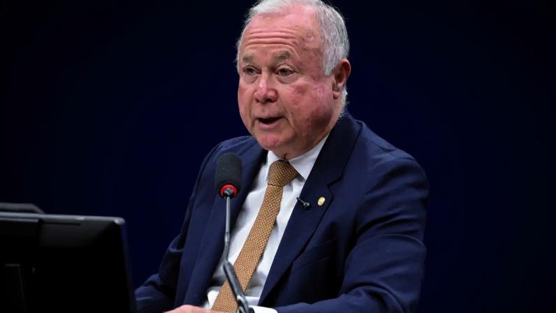 O deputado federal Paulo Azi (União-BA), relator na CCJ da PEC que prevê mudança na jornada de trabalho e o fim da escala 6x1 - 15/04/2026 (Renato Araújo / Câmara dos Deputados/Divulgação)