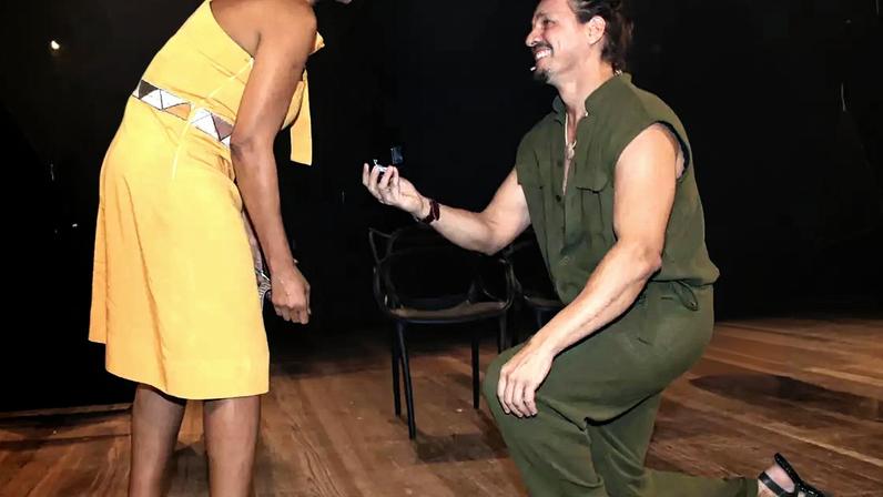 Isabel Fillardis e Well Aguiar ficam noivos após peça de teatro no Rio