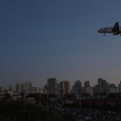 Companhias aéreas receberão linha de crédito para enfrentar alta de custos