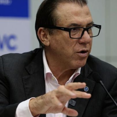 PECs da escala 6x1 não competem com proposta do governo, diz Marinho