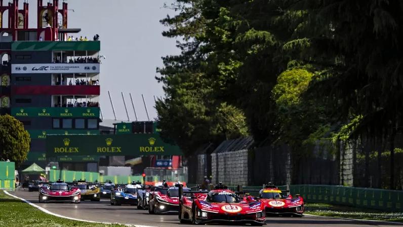 Toyota assume liderança na metade da prova em Imola após erros da Ferrari