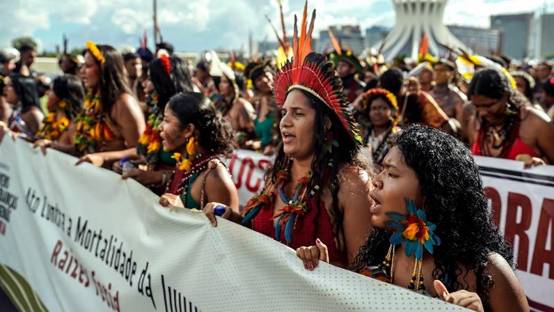Brasília (DF), 09/04/2026- Marcha de indígenas de todo país que participam do Acampamento Terra Livre - ATL 2026. Foto: Rafa Neddermeyer/Agência Brasil