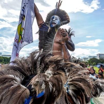 Indígenas de todo o país marcham no Acampamento Terra Livre ATL 2026