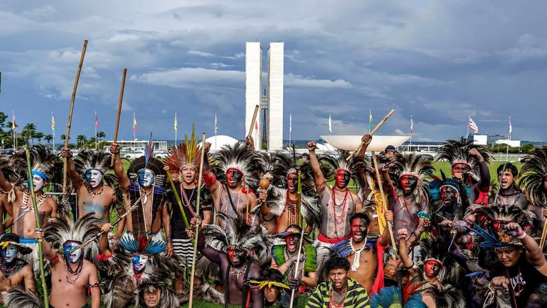 Brasília (DF), 09/04/2026- Marcha de indígenas de todo país que participam do Acampamento Terra Livre - ATL 2026. Foto: Rafa Neddermeyer/Agência Brasil