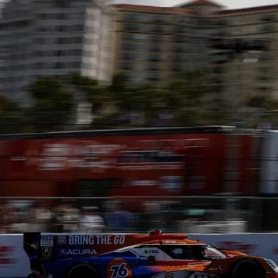 Nick Yelloly conquista pole em Long Beach