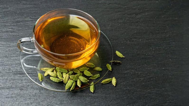 9 chás que ajudam a aliviar desconforto da indigestão