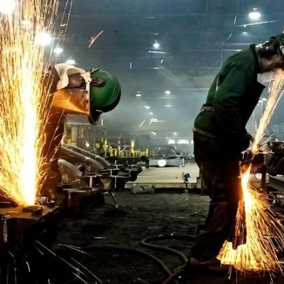 PMI composto dos EUA sobe para 52 em leitura preliminar de abril, diz S&P Global