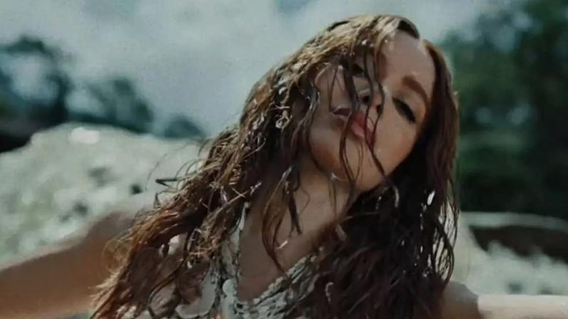 Anitta, cantora, em ensaio para seu novo álbum