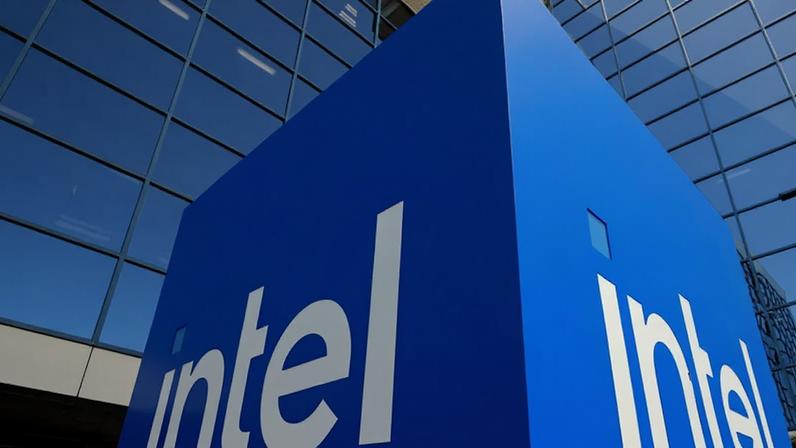 Intel registra alta de receita com CPUs para data centers e ações sobem