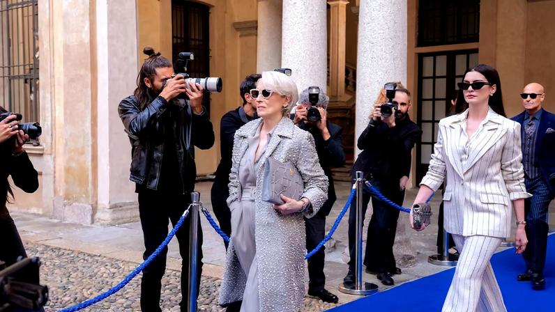 'O Diabo Veste Prada 2' estreia 20 anos depois e revisita o mundo da moda em crise