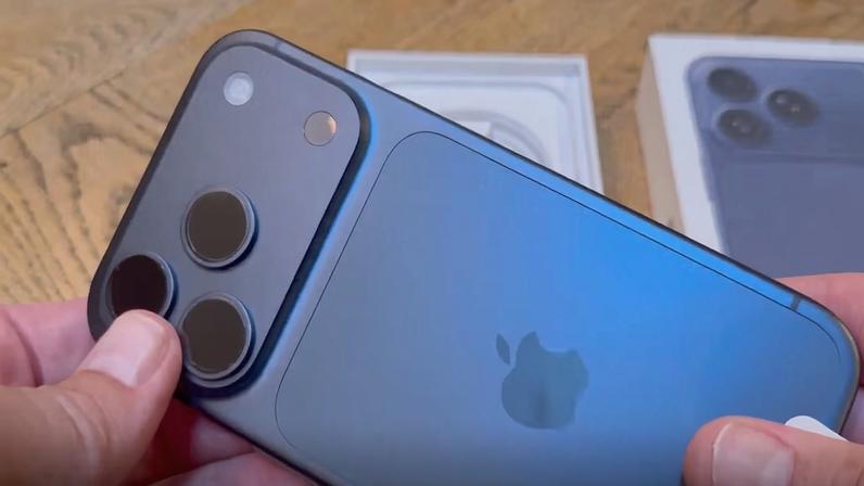 It could boast a DSLR-like camera