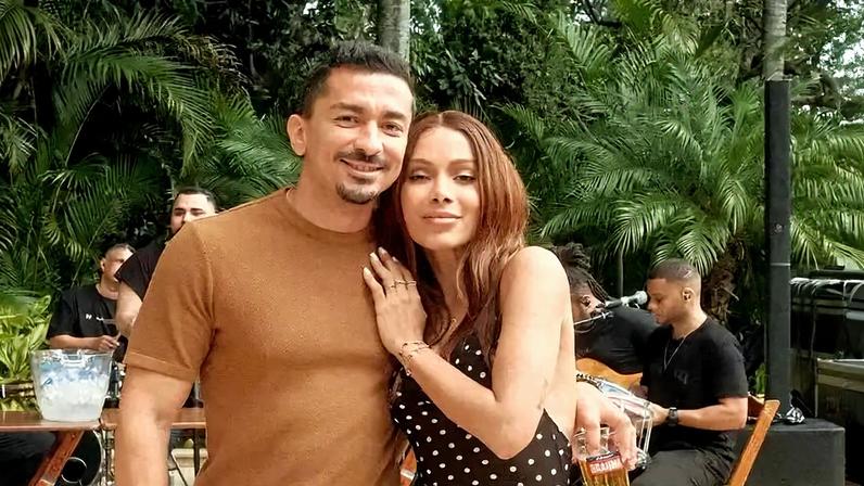 Irmão de Anitta volta ao Brasil após detenção em Paris