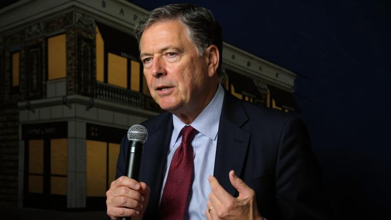 Imagem colorida do ex-diretor do FBI, James Comey -Metrópoles