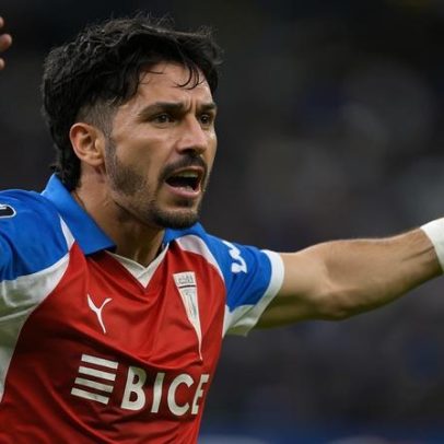Cruzeiro sofre gol nos minutos finais e perde em casa para a Católica