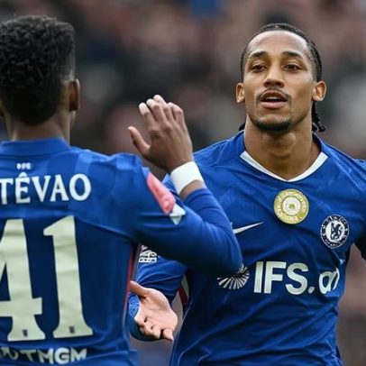 Brasileiros marcam, Chelsea vence Port Vale na Copa da Inglaterra
