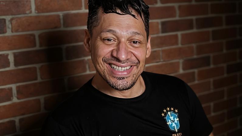 Jogador fez parte da Seleção Brasileira de vôlei
