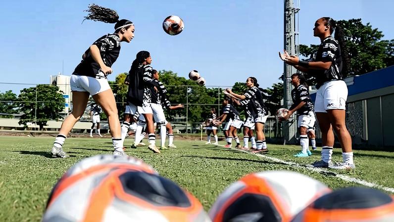 Jogadoras do Botafogo passaram mal antes da partida contra o Vitória