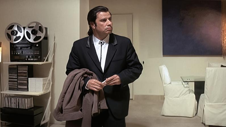 John Travolta em cena do filme Pulp Fiction