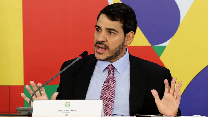 Lexum aponta extrapolação da AGU ao notificar críticos sobre misoginia