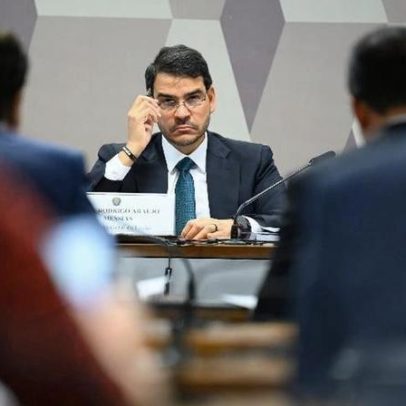 Senado convida Lula a radicalizar; Lula avaliaria aceitar