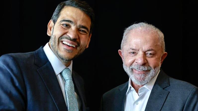 Jorge Messias (esq.), indicado por Lula (dir.), recebeu no Senado 42 votos contrários e 34 favoráveis