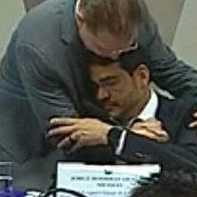 Sóstenes se justifica após repercussão de abraço em Messias