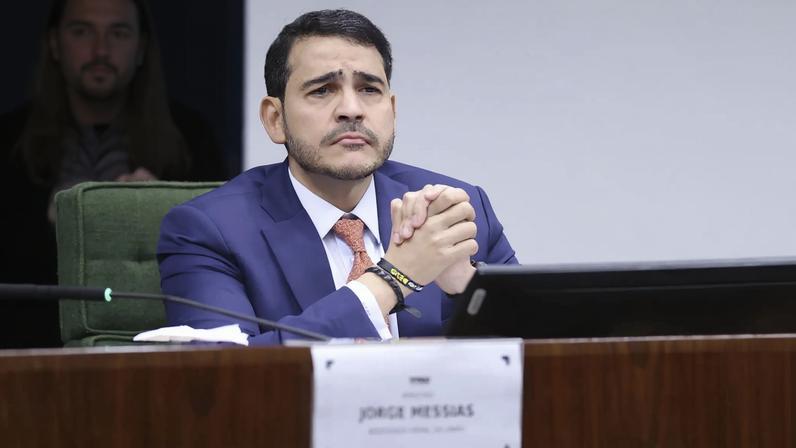 Messias cita origem evangélica em carta ao Senado e afirma guiar-se pela fé