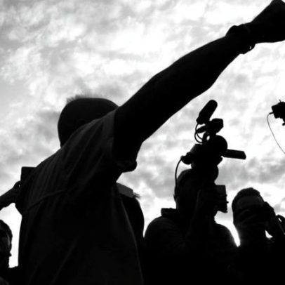 Ataques contra jornalistas caem 9,1% em 2025