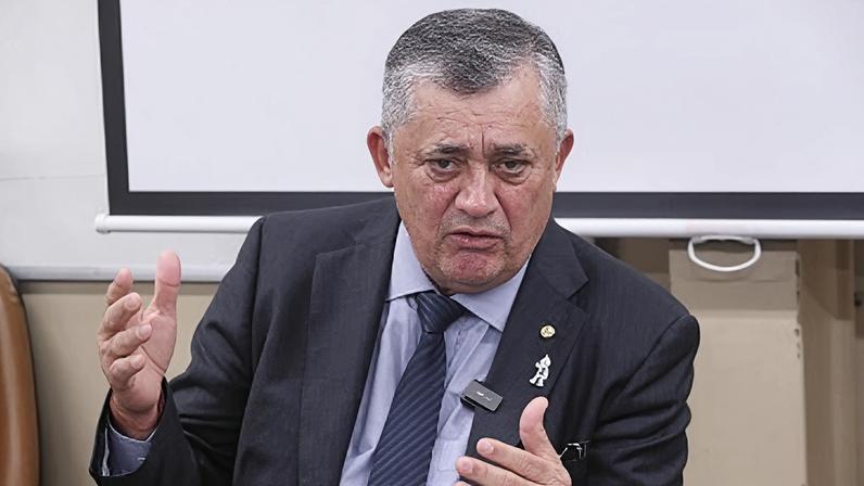 O líder do governo na Câmara, José Guimarães (PT-CE). (Foto: Bruno Spada/Câmara dos Deputados.)