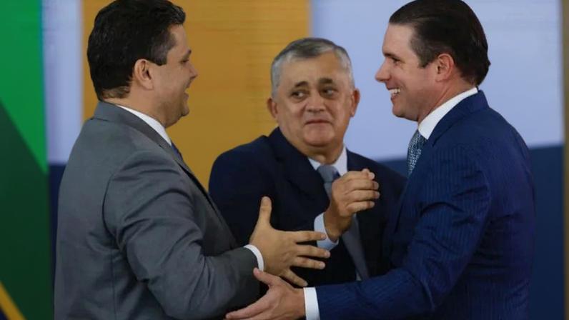 Lula empossa novo articulador, sinal de reaproximação com Congresso