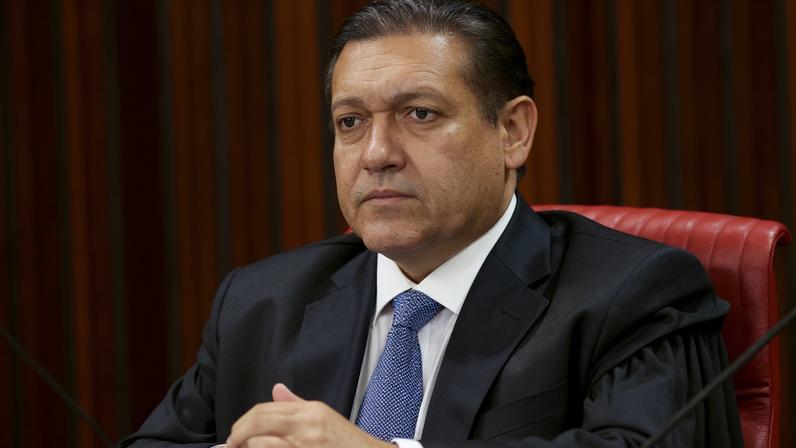 Brasília (DF), 30/06/2023 - O ministro Kássio Nunes Marques durante sessão que retoma o julgamento da ação (Aije nº 0600814-85) que pede a inelegibilidade de Jair Bolsonaro e de Walter Braga Netto, candidatos à Presidência da República nas Eleições 2022. Foto: Marcelo Camargo/Agência Brasil