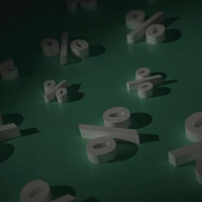 Juros futuros sobem com leilão do Tesouro e falas de diretor do BC
