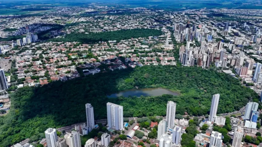 Liminar do TJ-PR suspende lei que transferia a comemoração para o dia 11 de maio. (Foto: Rafael Macri/Prefeitura de Maringá)