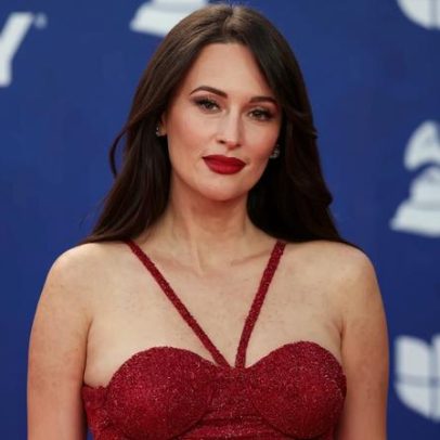 Kacey Musgraves segue para o deserto no Coachella Weekend 2