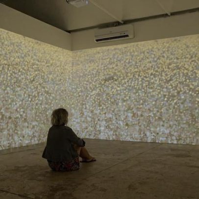 Karina Dias apresenta obras na exposição Constelações Contemporâneas