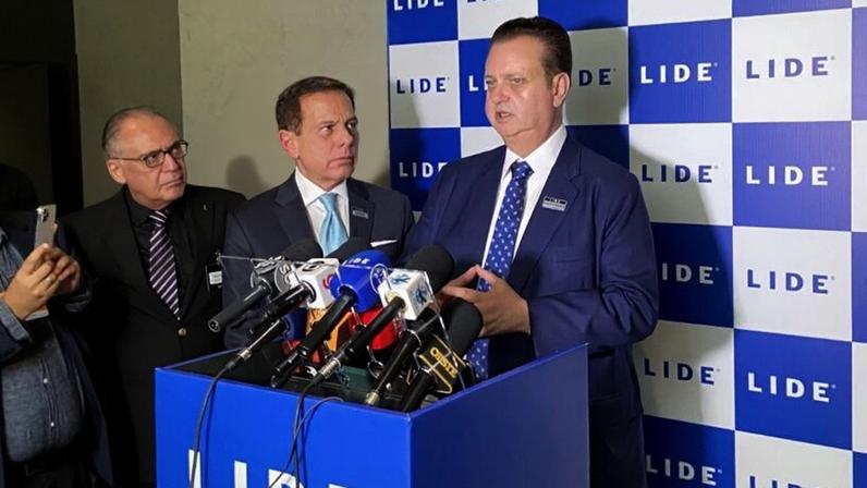 Gilberto Kassab (dir.) afirmou que a definição do vice na pré-candidatura de Ronaldo Caiado (PSD) não foi discutida internamente