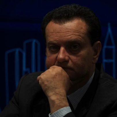 Kassab diz manter oposição à 'Times Square paulistana' caso Lei Cidade Limpa seja descumprida