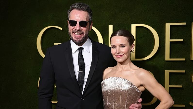 Kristen Bell e Dax Shepard na premiação do Globo de Ouro