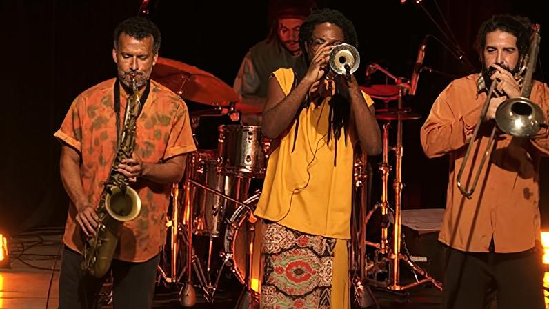 Cena Musical apresenta show de 10 anos da banda Afrojazz