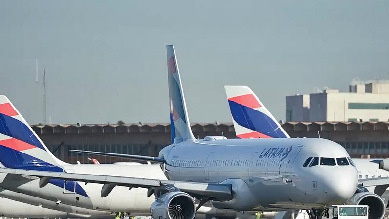 Governo Lula articula plano para conter alta do querosene de aviação